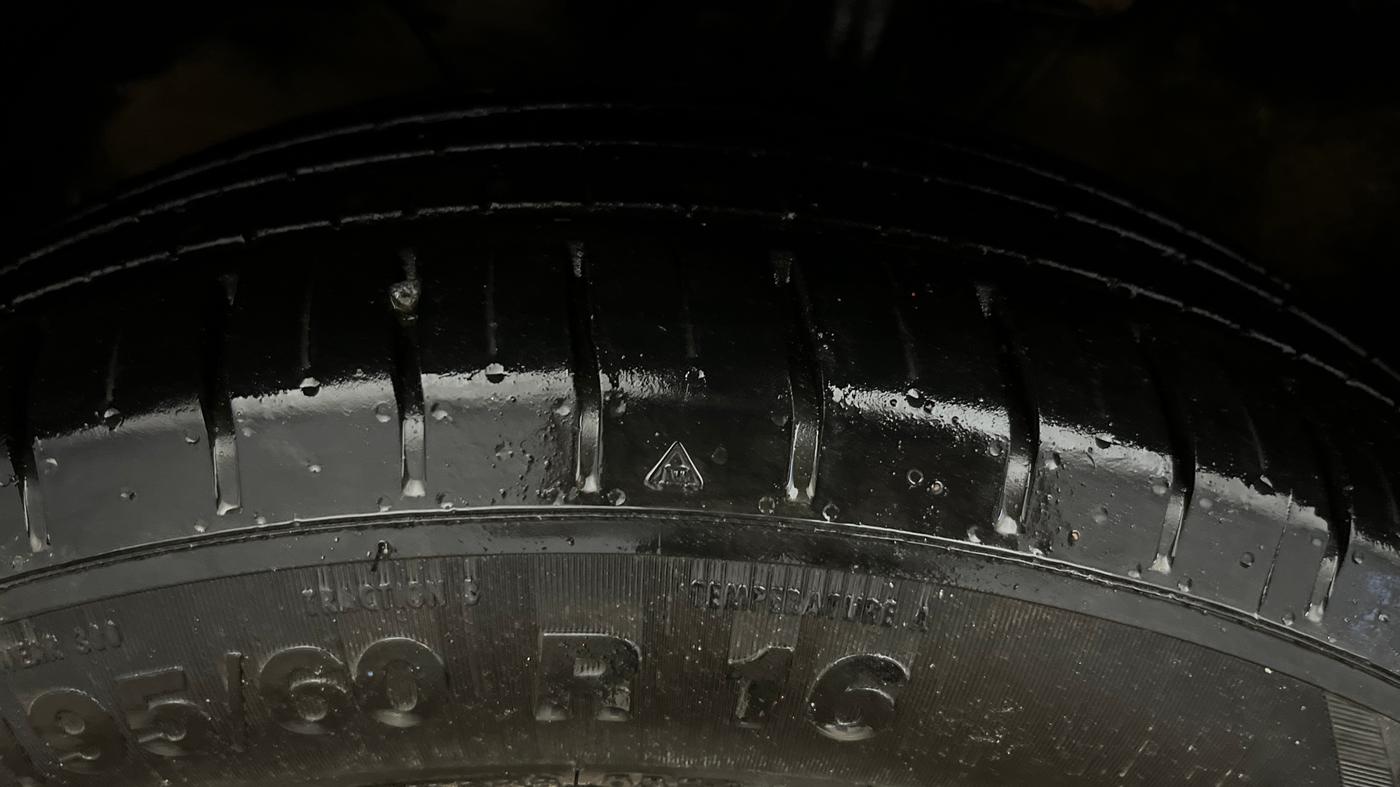 2024 Maruti XL6 ZETA CNG, CNG, Manual, 30,733 km, Left Front Tyre Tread
