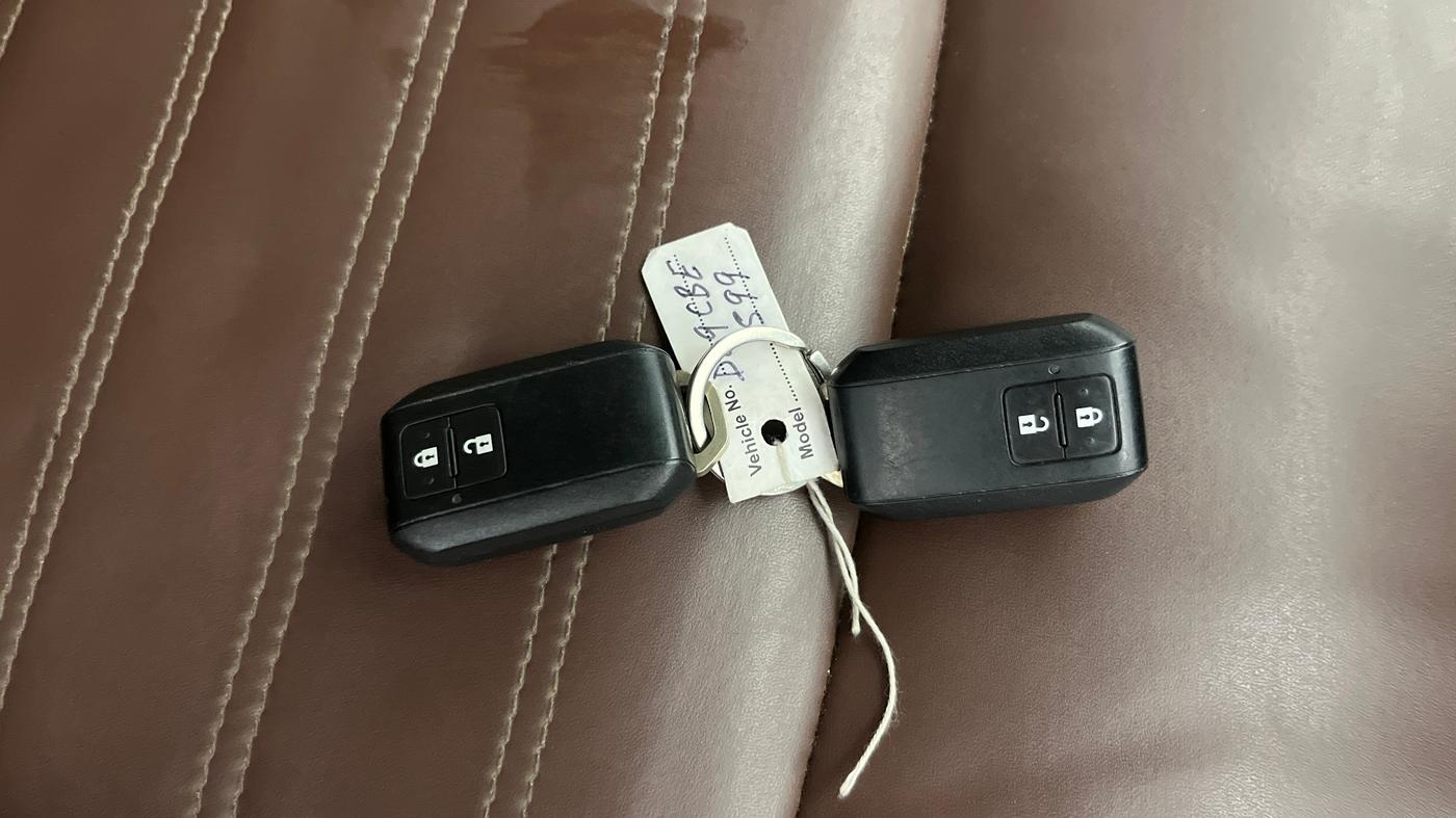 2024 Maruti XL6 ZETA CNG, CNG, Manual, 30,733 km, Key Close Up