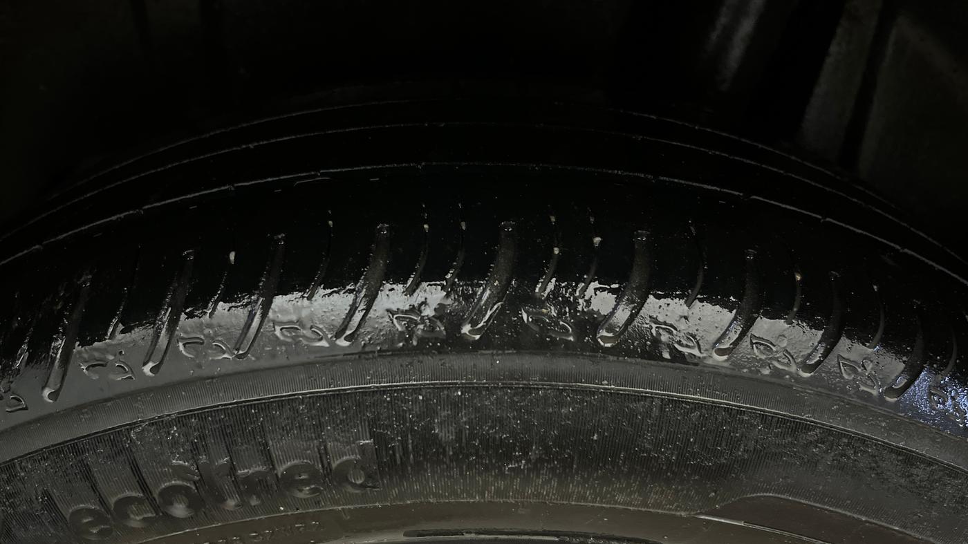 2024 Maruti XL6 ZETA CNG, CNG, Manual, 30,733 km, Left Rear Tyre Tread