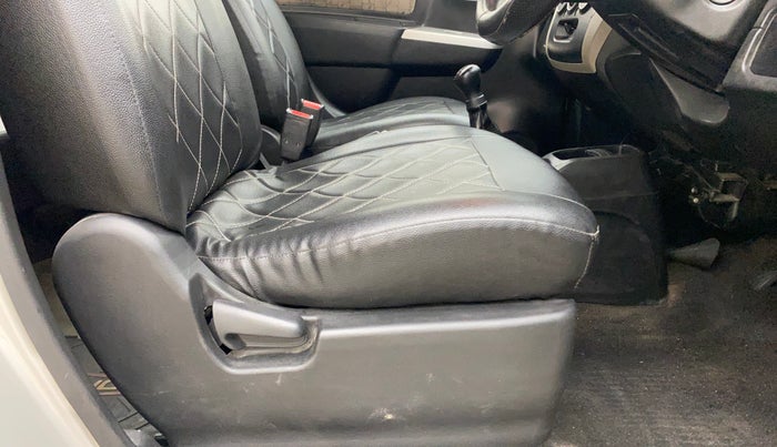 2015 Maruti Wagon R 1.0 VXI, Petrol, Manual, 1,38,353 km, Driver Side Adjustment Panel