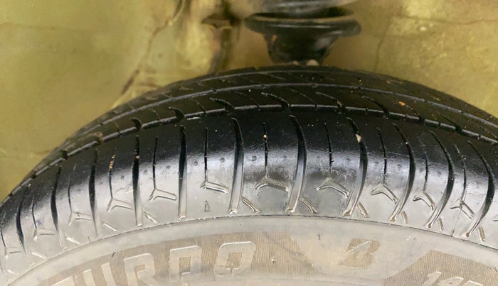 2016 Maruti Alto 800 LXI, Petrol, Manual, 62,813 km, Right Front Tyre Tread