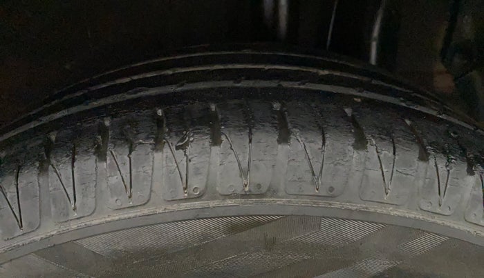2020 KIA SONET GTX PLUS 1.0 IMT, Petrol, Manual, 68,217 km, Left Rear Tyre Tread