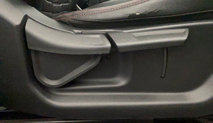 2020 KIA SONET GTX PLUS 1.0 IMT, Petrol, Manual, 68,217 km, Driver Side Adjustment Panel