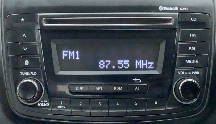 2017 Maruti Dzire VXI, Petrol, Manual, 40,277 km, Infotainment System