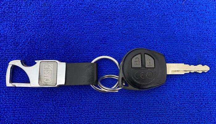 2017 Maruti Dzire VXI, Petrol, Manual, 40,277 km, Key Close Up