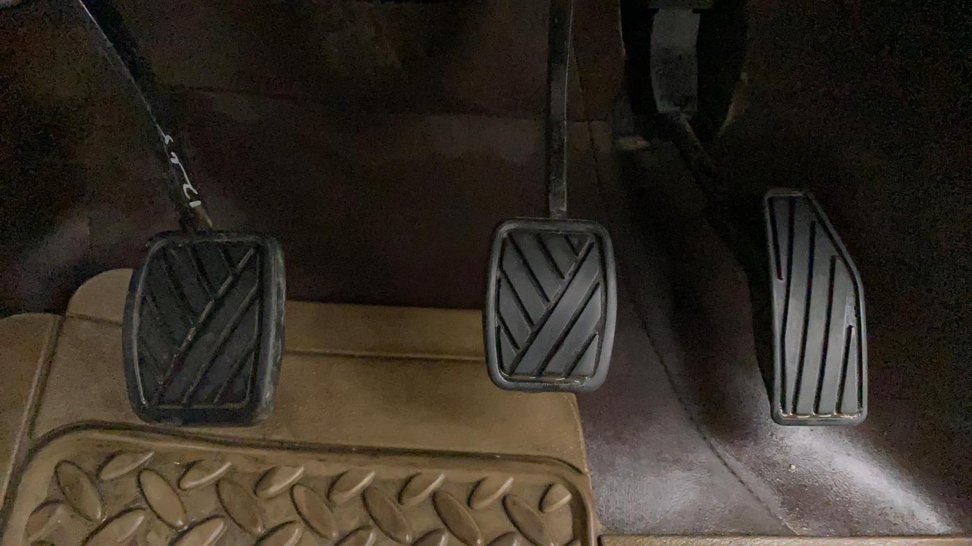 2017 Maruti Dzire VXI, Petrol, Manual, 40,277 km, Pedals