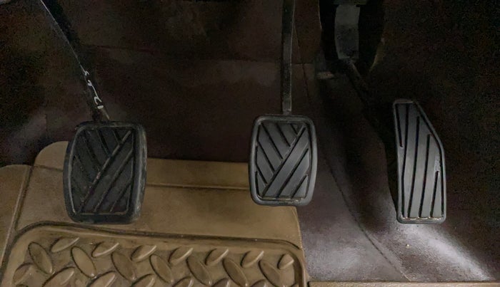 2017 Maruti Dzire VXI, Petrol, Manual, 40,277 km, Pedals