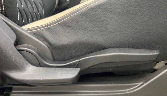 2025 Maruti IGNIS ALPHA 1.2, Petrol, Manual, 3,849 km, Driver Side Adjustment Panel