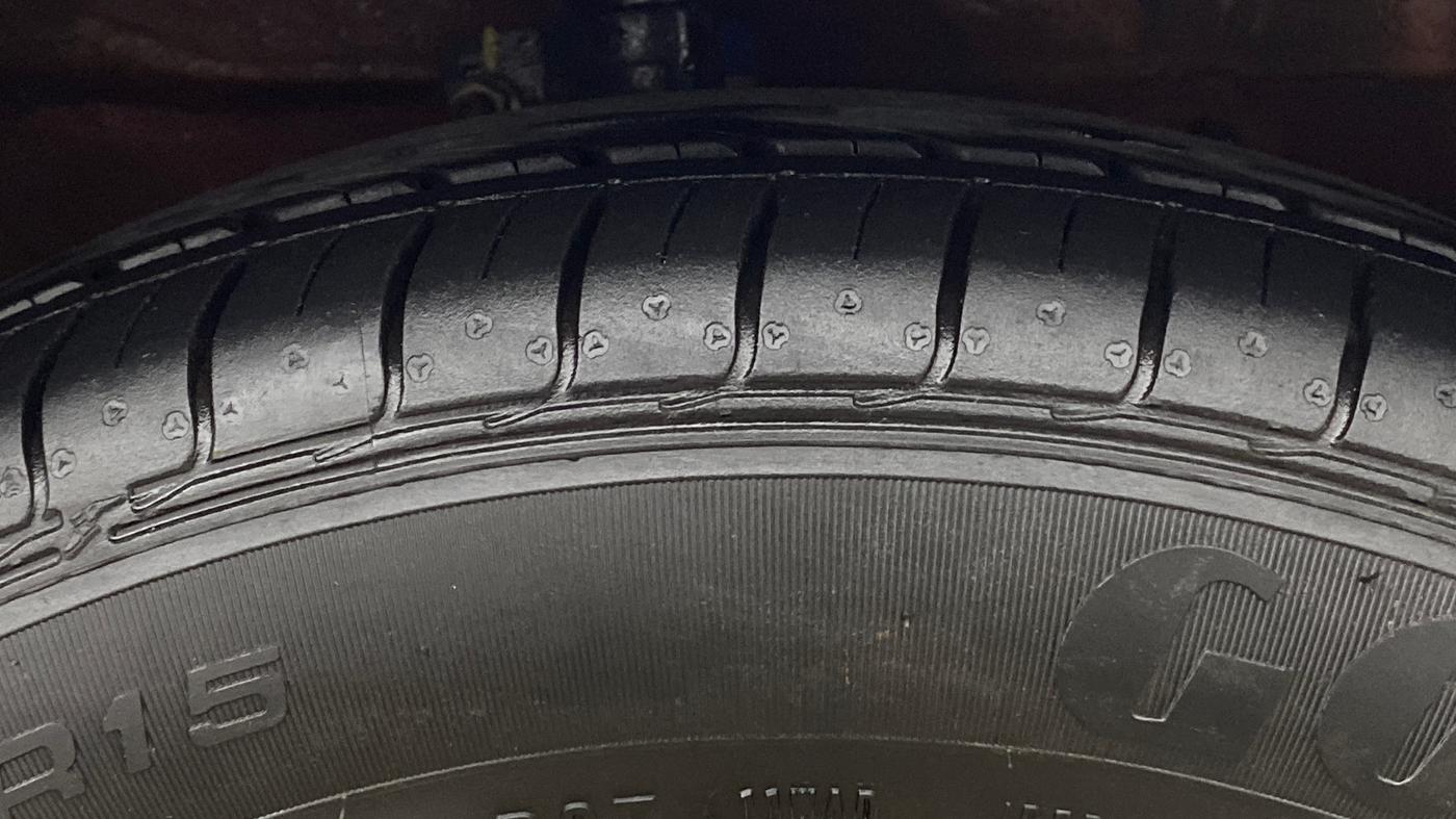 2024 Maruti Ciaz ZETA AT 1.5  SHVS PETROL, Petrol, Automatic, 8,236 km, Right Front Tyre Tread