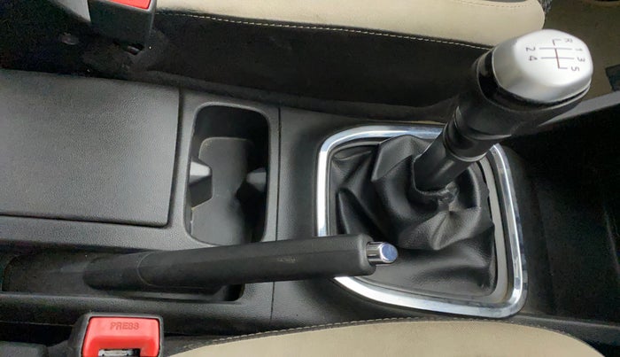 2019 Renault TRIBER RXZ, Petrol, Manual, 42,304 km, Gear Lever