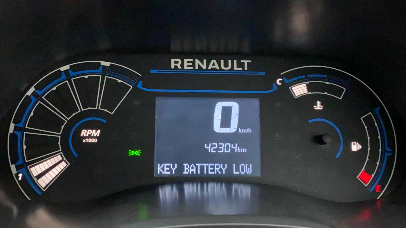 2019 Renault TRIBER RXZ, Petrol, Manual, 42,304 km, Odometer Image
