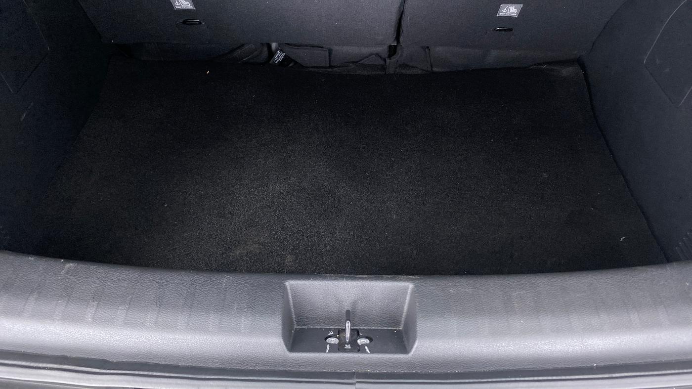 2021 Nissan MAGNITE XL Turbo CVT, Petrol, Automatic, 6,842 km, Boot Inside