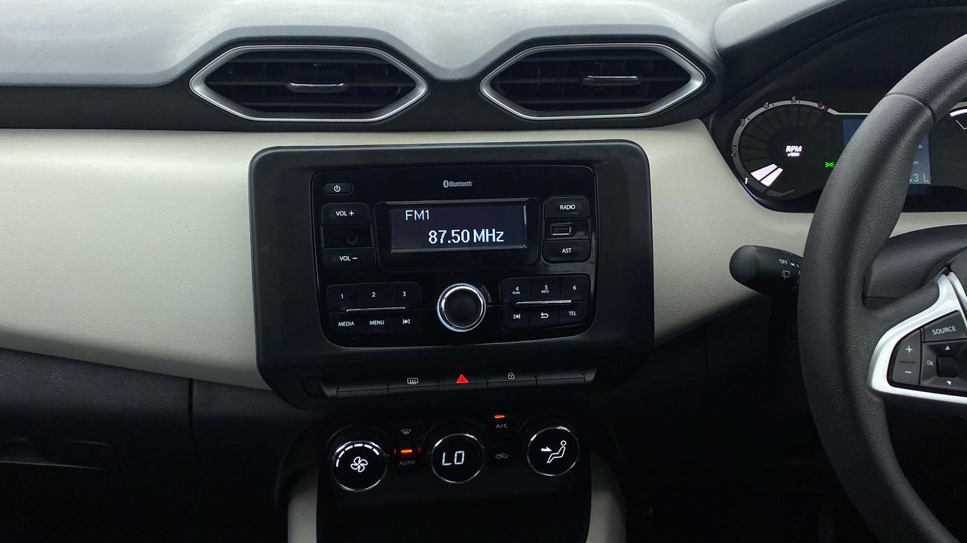 2021 Nissan MAGNITE XL Turbo CVT, Petrol, Automatic, 6,842 km, Air Conditioner