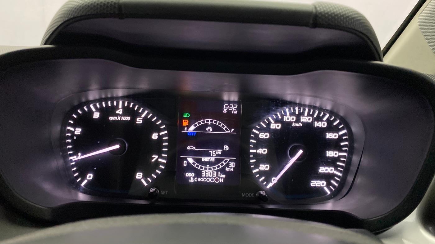 2022 Tata ALTROZ XT PETROL, Petrol, Manual, 33,028 km, Odometer Image