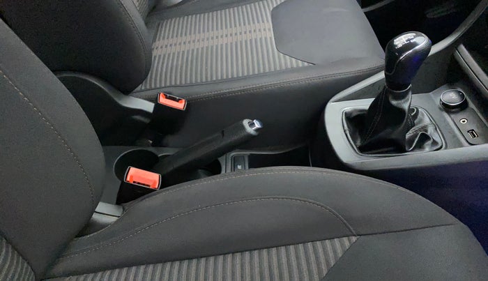 2020 Ford FREESTYLE TITANIUM PLUS 1.2 PETROL, Petrol, Manual, 40,657 km, Gear Lever
