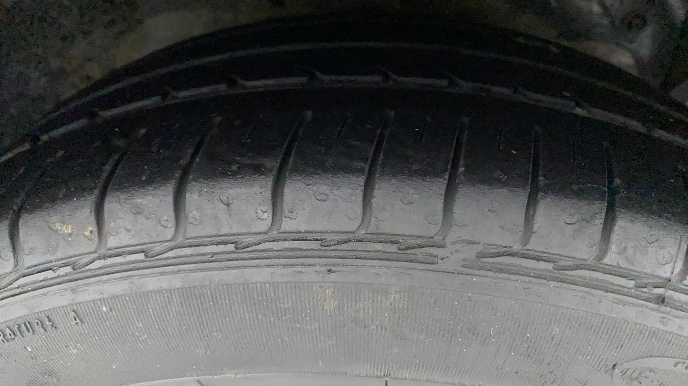 2020 Ford FREESTYLE TITANIUM PLUS 1.2 PETROL, Petrol, Manual, 40,657 km, Right Front Tyre Tread