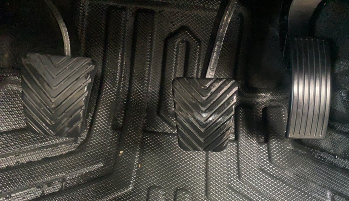 2023 KIA SONET HTE 1.2, Petrol, Manual, 6,337 km, Pedals