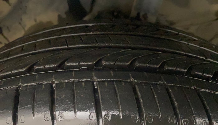 2023 KIA SONET HTE 1.2, Petrol, Manual, 6,337 km, Left Front Tyre Tread