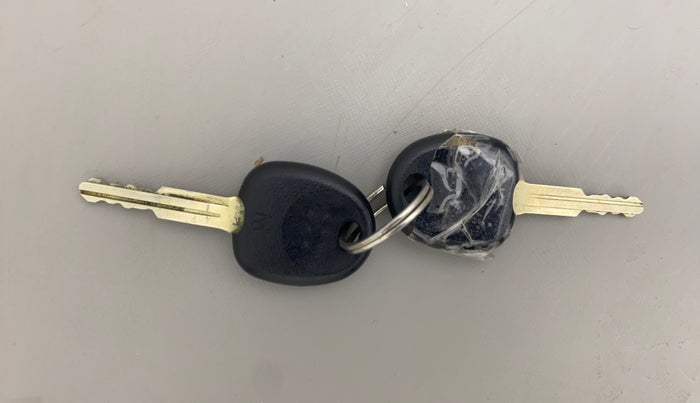 2023 KIA SONET HTE 1.2, Petrol, Manual, 6,337 km, Key Close Up