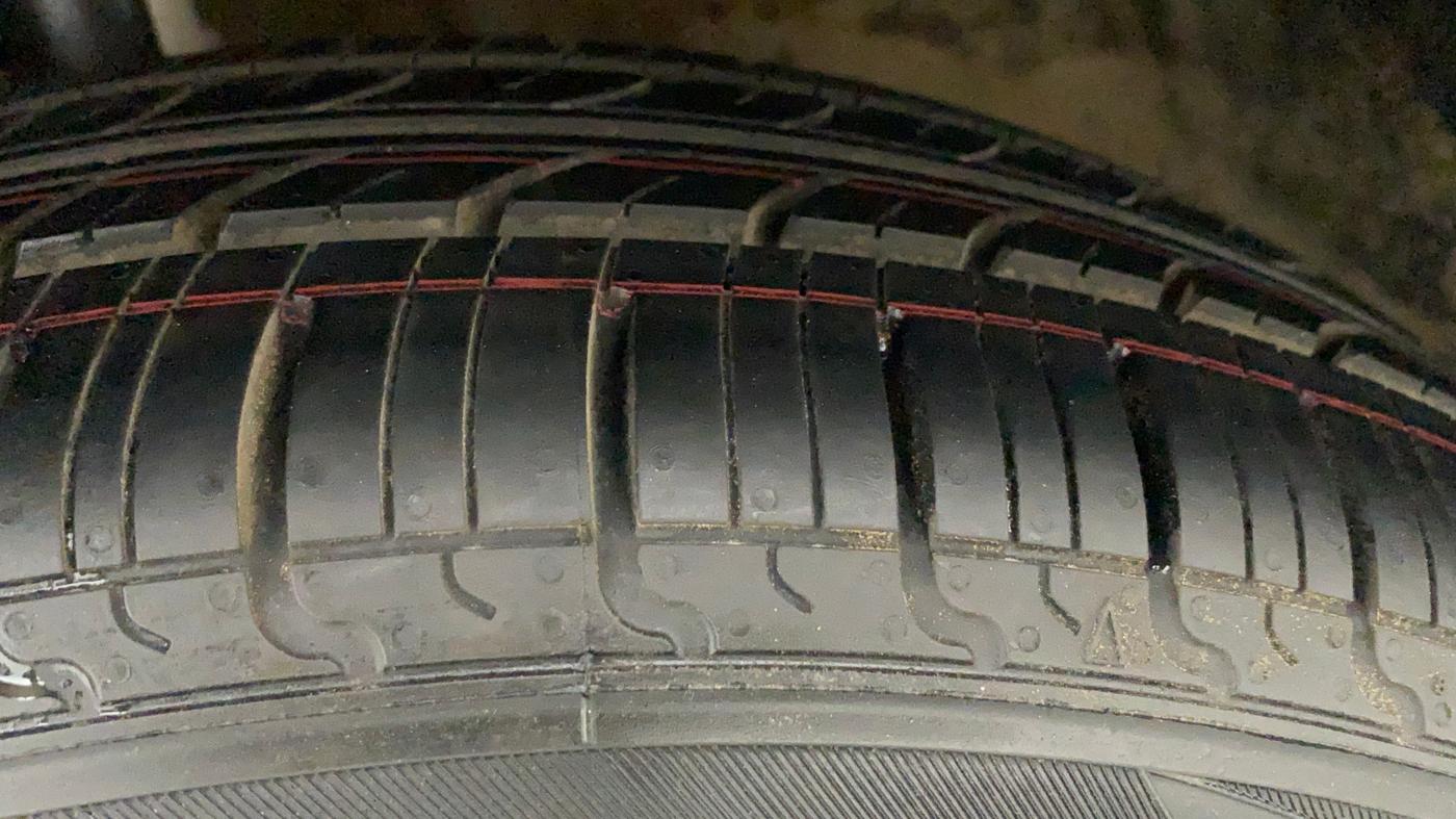 2018 Maruti Baleno DELTA PETROL 1.2, Petrol, Manual, 57,785 km, Left Front Tyre Tread