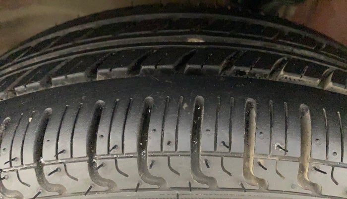 2014 Maruti Alto K10 VXI, Petrol, Manual, 48,625 km, Left Front Tyre Tread