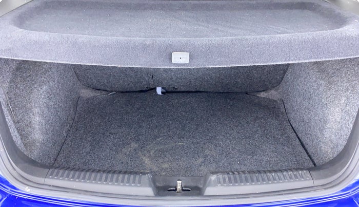 2019 Volkswagen Polo COMFORTLINE 1.0 PETROL, Petrol, Manual, 19,075 km, Boot Inside