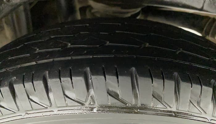 2017 Maruti Alto 800 VXI, CNG, Manual, 53,875 km, Left Rear Tyre Tread