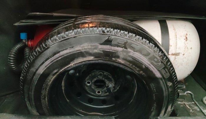 2017 Maruti Dzire VXI, CNG, Manual, 73,370 km, Spare Tyre