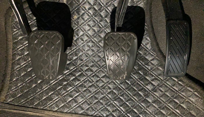 2016 Ford Figo Aspire TITANIUM 1.2 PETROL, Petrol, Manual, 69,801 km, Pedals