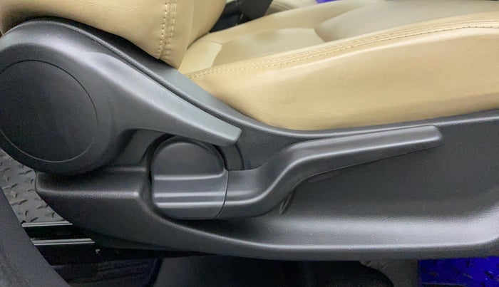 2020 Honda Amaze 1.2 VX CVT I VTEC, Petrol, Automatic, 3,498 km, Driver Side Adjustment Panel