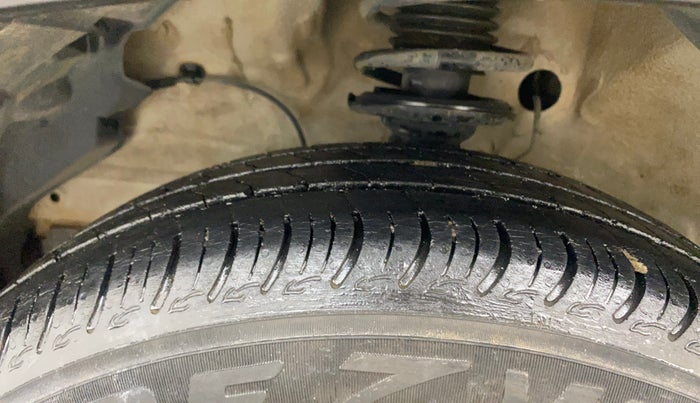 2019 Maruti S PRESSO VXI PLUS AMT, Petrol, Automatic, 1,24,700 km, Left Front Tyre Tread