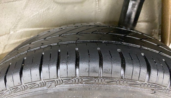 2019 Maruti S PRESSO VXI PLUS AMT, Petrol, Automatic, 1,24,700 km, Left Rear Tyre Tread