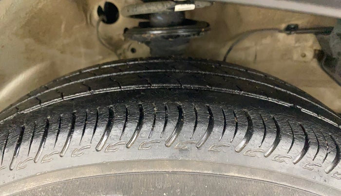 2019 Maruti S PRESSO VXI PLUS AMT, Petrol, Automatic, 1,24,700 km, Right Front Tyre Tread