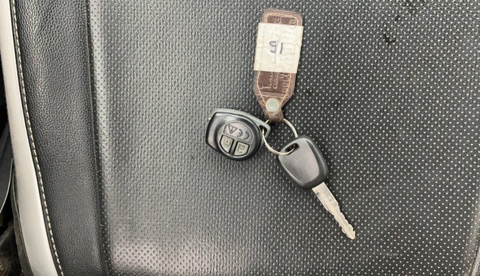 2019 Maruti S PRESSO VXI PLUS AMT, Petrol, Automatic, 1,24,700 km, Key Close Up