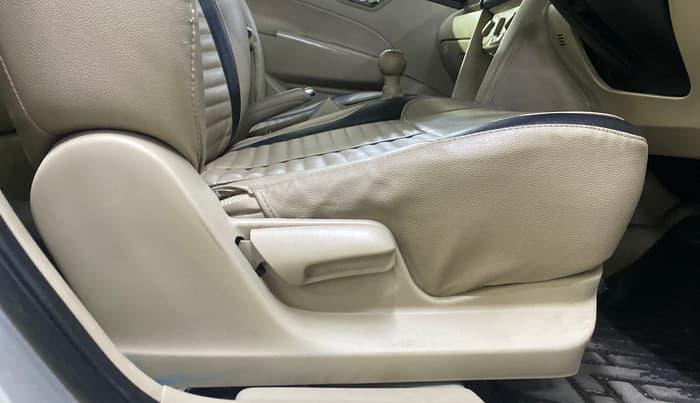 2015 Maruti Swift Dzire VDI, Diesel, Manual, 99,412 km, Driver Side Adjustment Panel