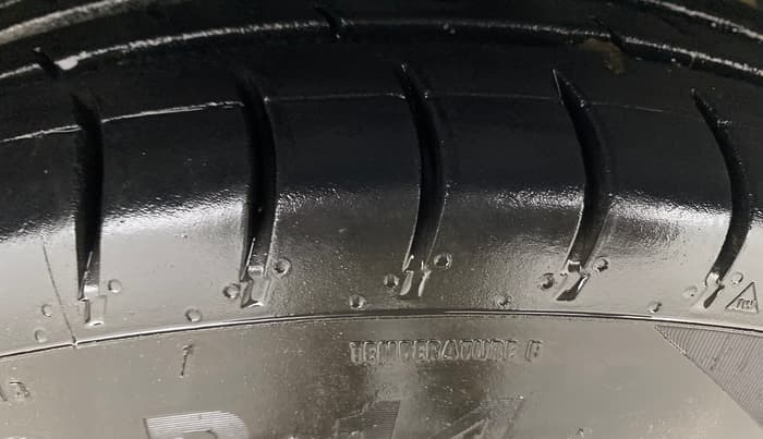 2018 Maruti Dzire VDI AMT, Diesel, Automatic, 98,896 km, Right Front Tyre Tread