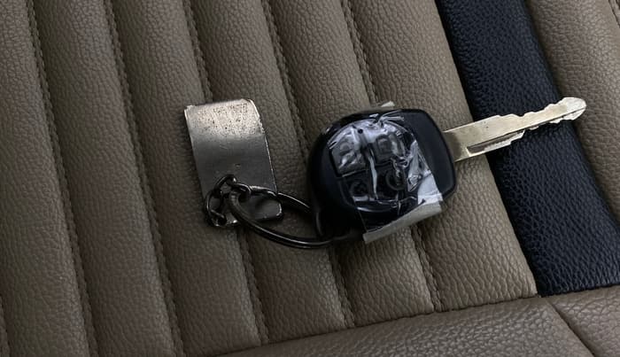 2018 Maruti Dzire VDI AMT, Diesel, Automatic, 98,896 km, Key Close Up