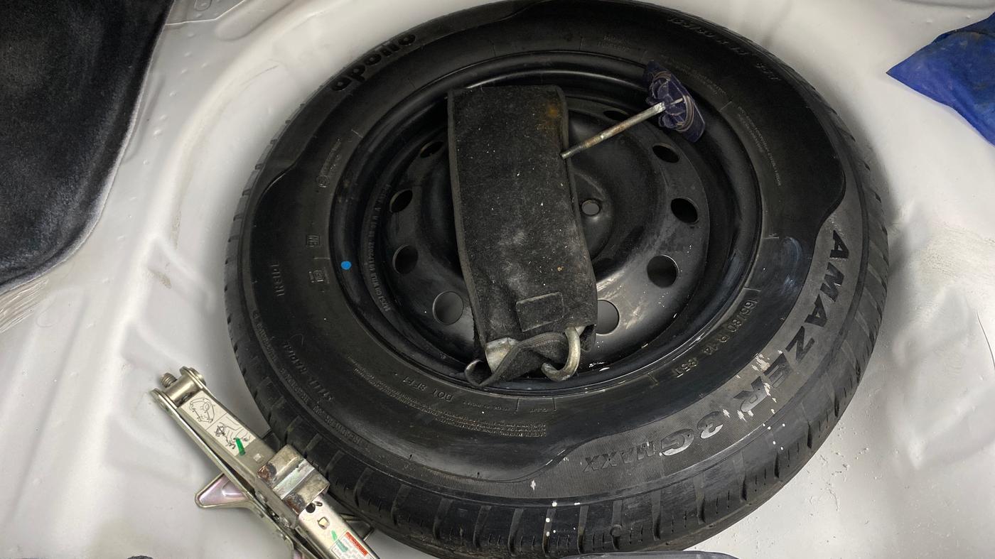 2018 Maruti Dzire VDI AMT, Diesel, Automatic, 98,896 km, Spare Tyre