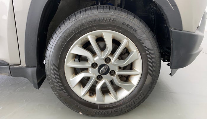 2016 Mahindra Kuv100 K8 6 STR, Petrol, Manual, 20,213 km, Right Front Wheel