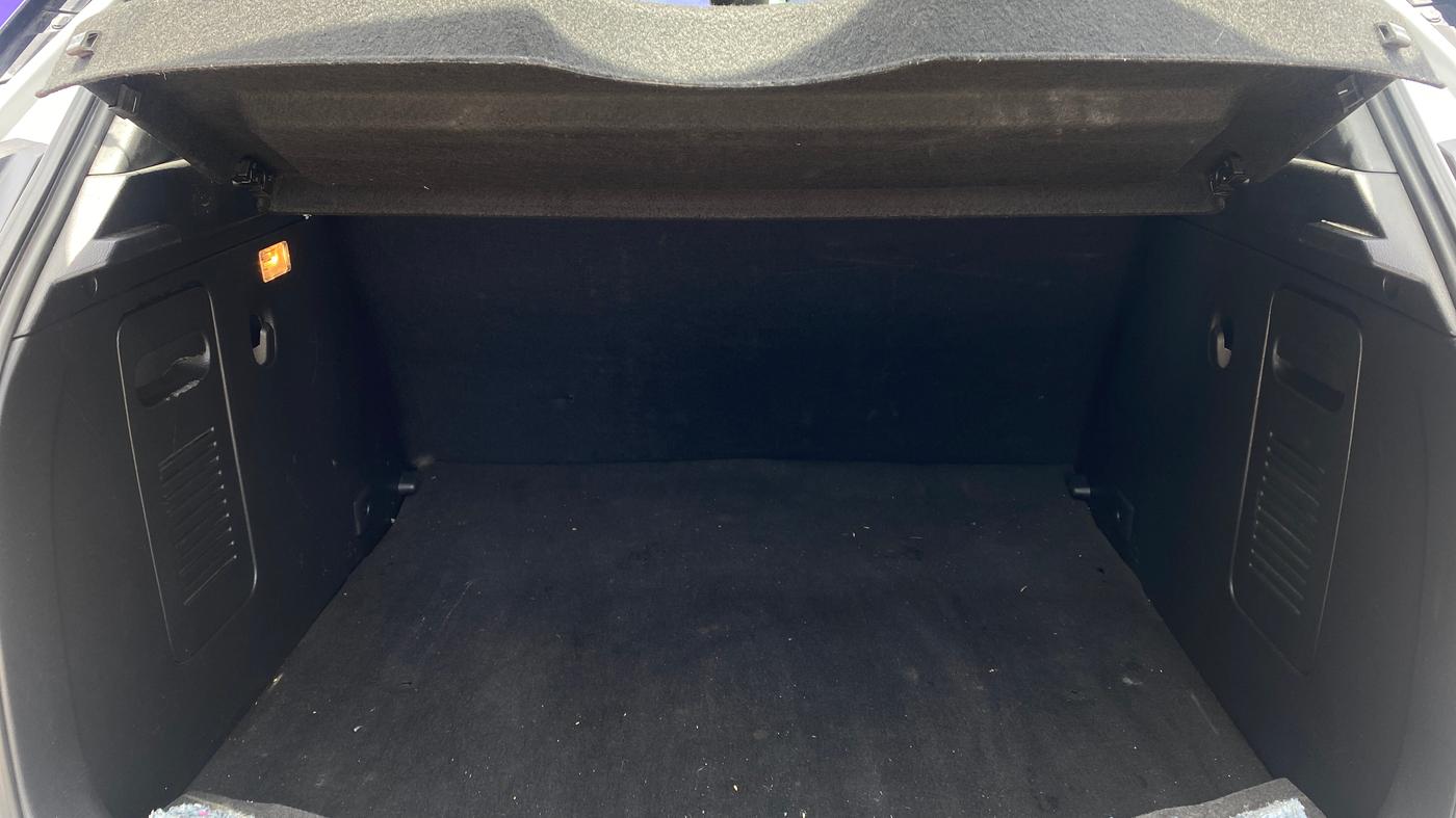 2019 Nissan Kicks XV PREMIUM DIESEL, Diesel, Manual, 87,429 km, Boot Inside