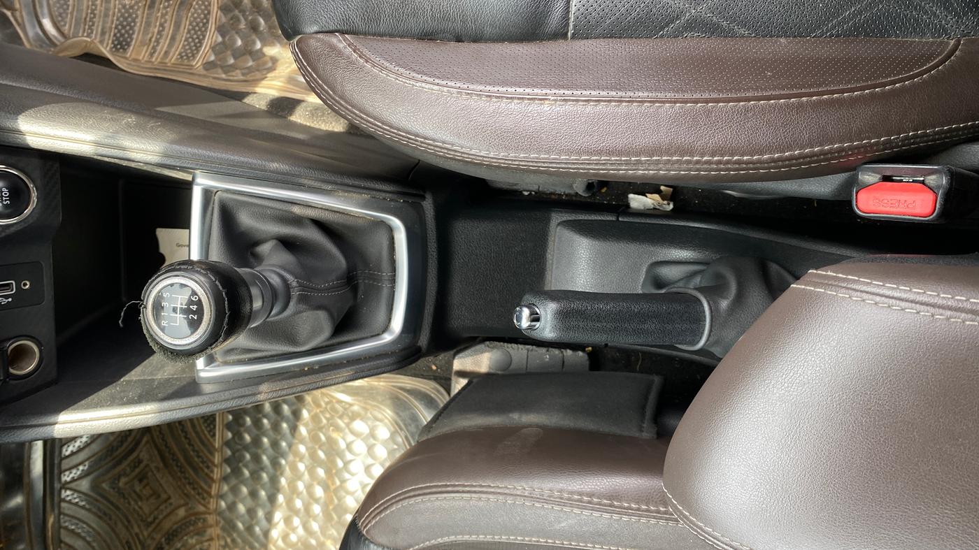 2019 Nissan Kicks XV PREMIUM DIESEL, Diesel, Manual, 87,429 km, Gear Lever