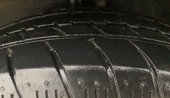 2016 Maruti Celerio ZXI AMT, Petrol, Automatic, 53,860 km, Left Front Tyre Tread
