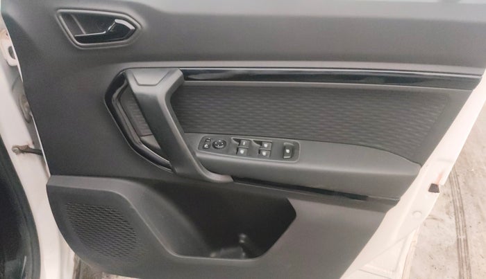 2022 Renault Kiger RXZ TURBO CVT, Petrol, Automatic, 18,710 km, Driver Side Door Panels Control