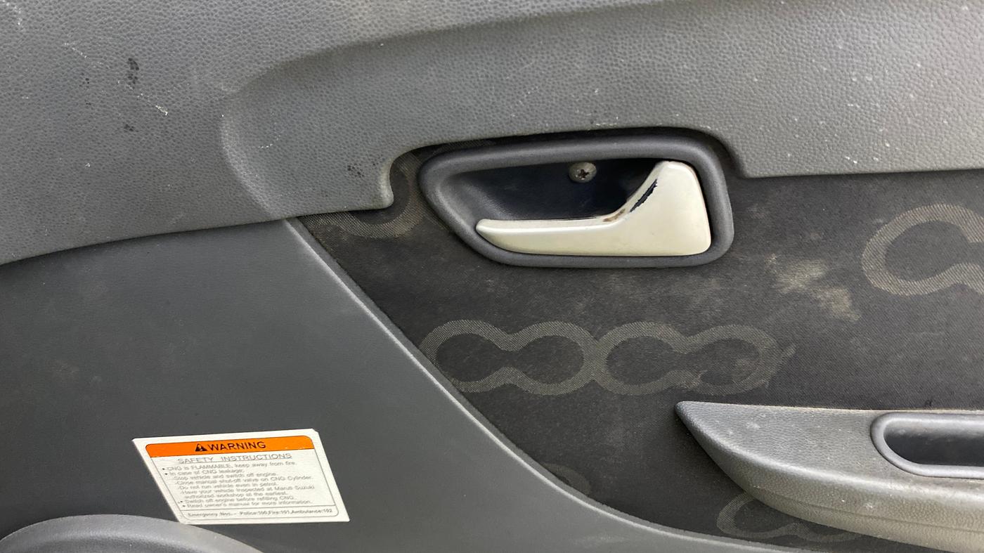 2014 Maruti Alto 800 LXI CNG, CNG, Manual, 1,27,951 km, Driver Side Door Panels Control