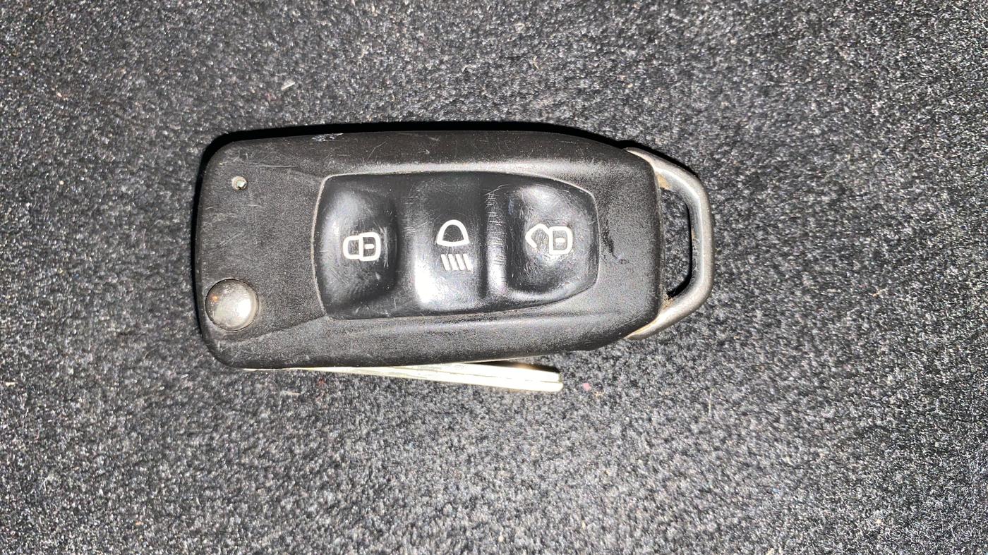2019 Tata NEXON XT PLUS PETROL, Petrol, Manual, 1,09,366 km, Key Close Up