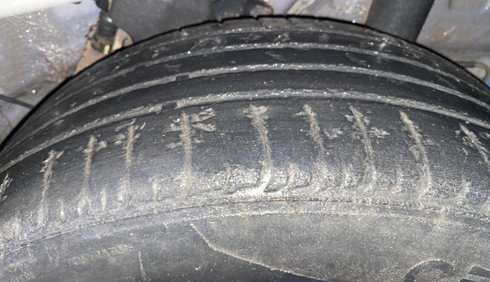 2019 Hyundai VENUE SX PLUS 1.0 TURBO DCT DUAL TONE, Petrol, Automatic, 53,636 km, Left Rear Tyre Tread