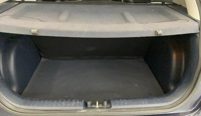 2019 Hyundai VENUE SX PLUS 1.0 TURBO DCT DUAL TONE, Petrol, Automatic, 53,636 km, Boot Inside