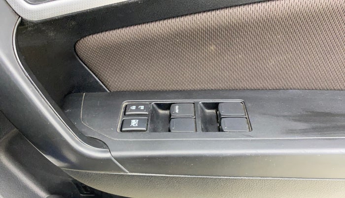 2021 Toyota URBAN CRUISER PREMIUM GRADE AT, Petrol, Automatic, 52,144 km, Driver Side Door Panels Control