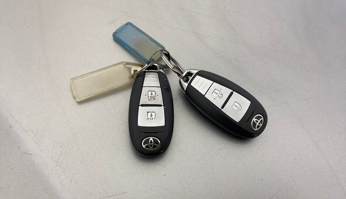 2021 Toyota URBAN CRUISER PREMIUM GRADE AT, Petrol, Automatic, 52,144 km, Key Close Up