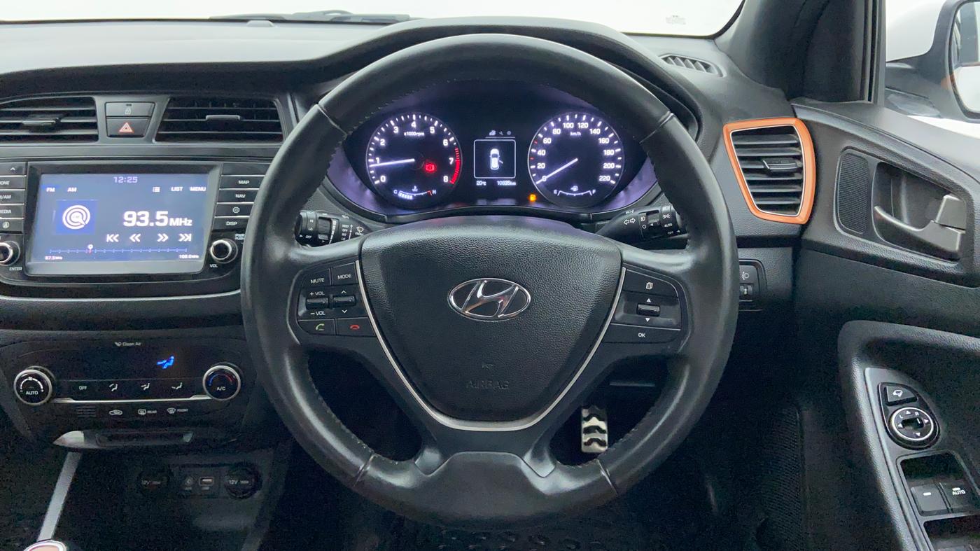 2017 Hyundai i20 Active 1.2 SX, Petrol, Manual, 11,036 km, Steering Wheel Close Up